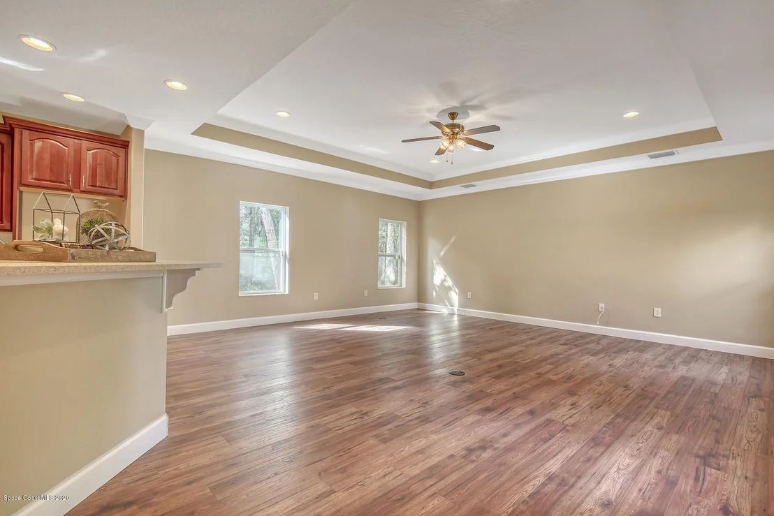 Photo of 1290 Adamson Road