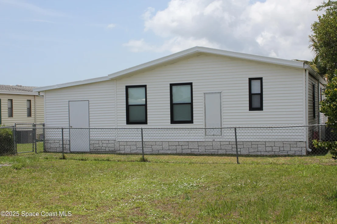 Photo of 449 Dolphin Circle