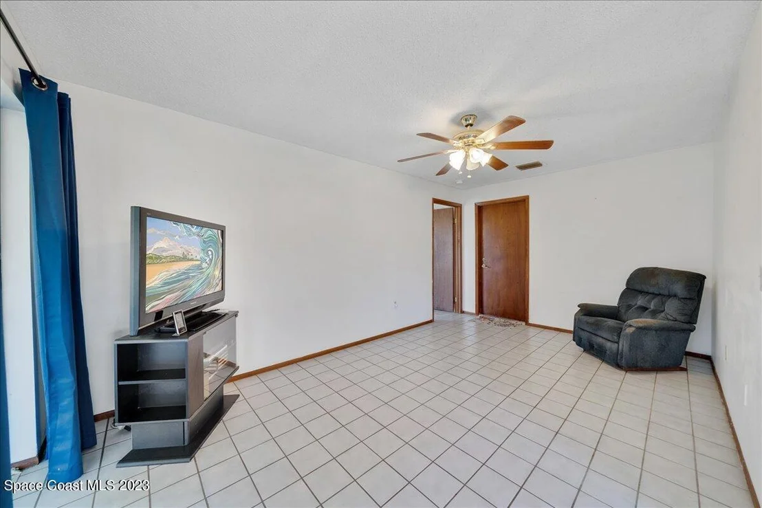 Photo of 1537 Clover Circle