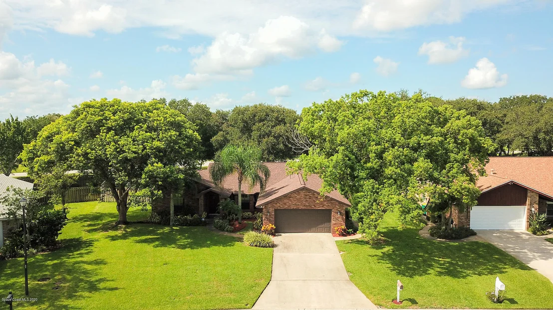 Photo of 1380 Silver Lake Drive