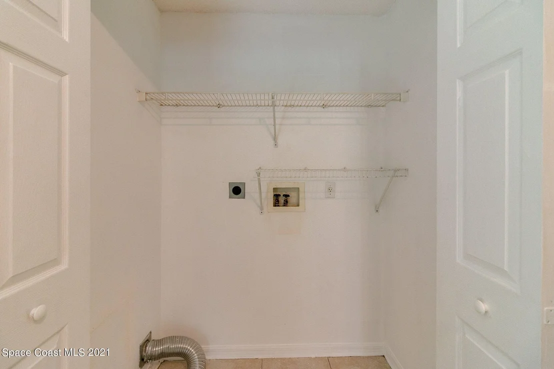 Photo of 1125 White Oak Circle