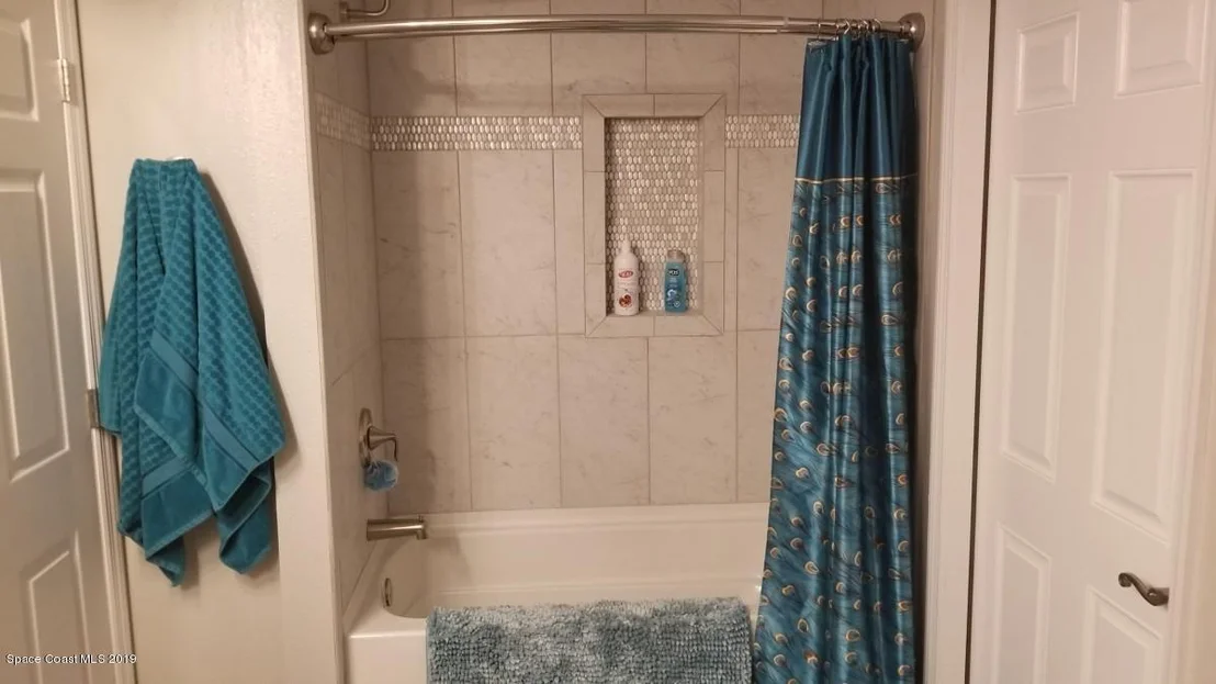 Photo of 835 Laurel Drive