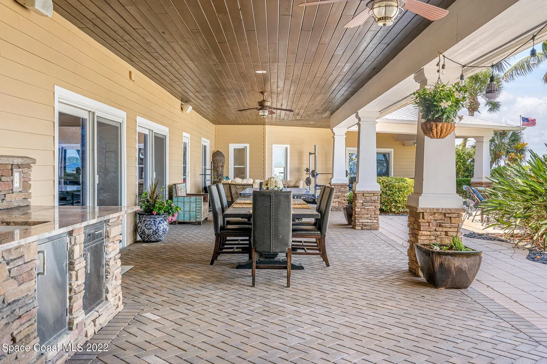 Photo of 437 River View Lane