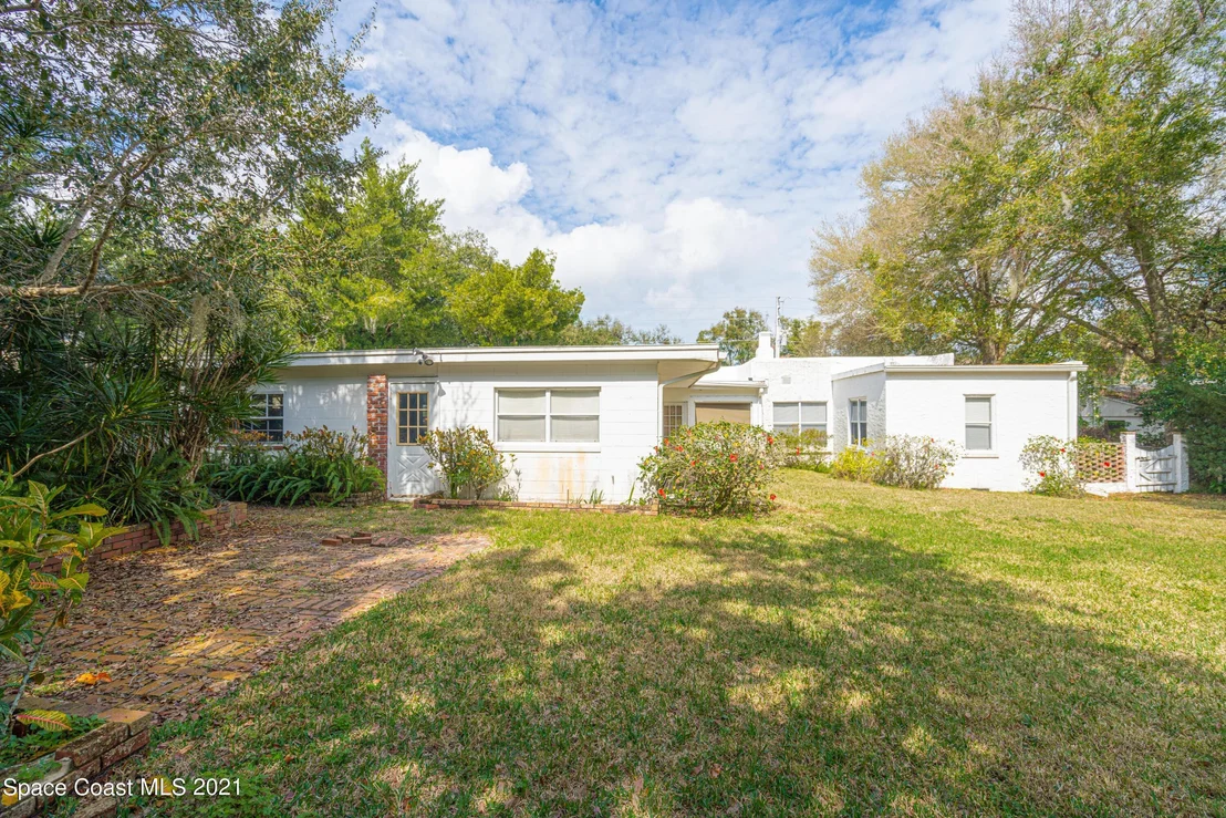 Photo of 27 Sweet Street