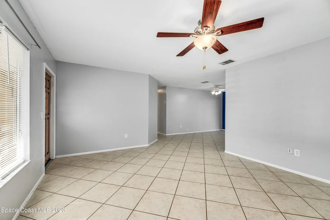 Photo of 1310 Sheafe Avenue NE