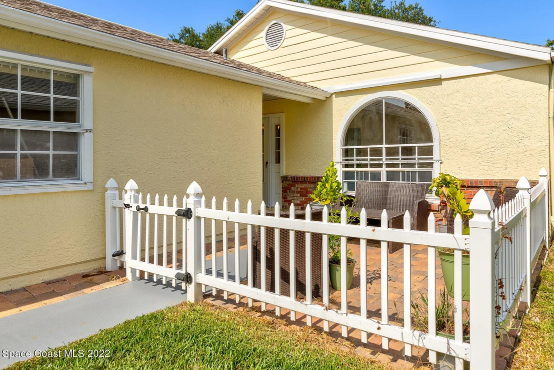 Photo of 4133 Green Oak Drive