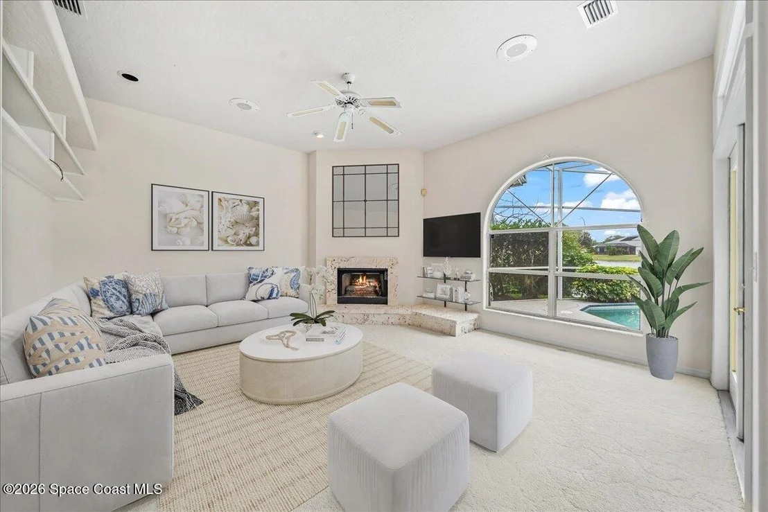 Photo of 493 Kimberly Drive