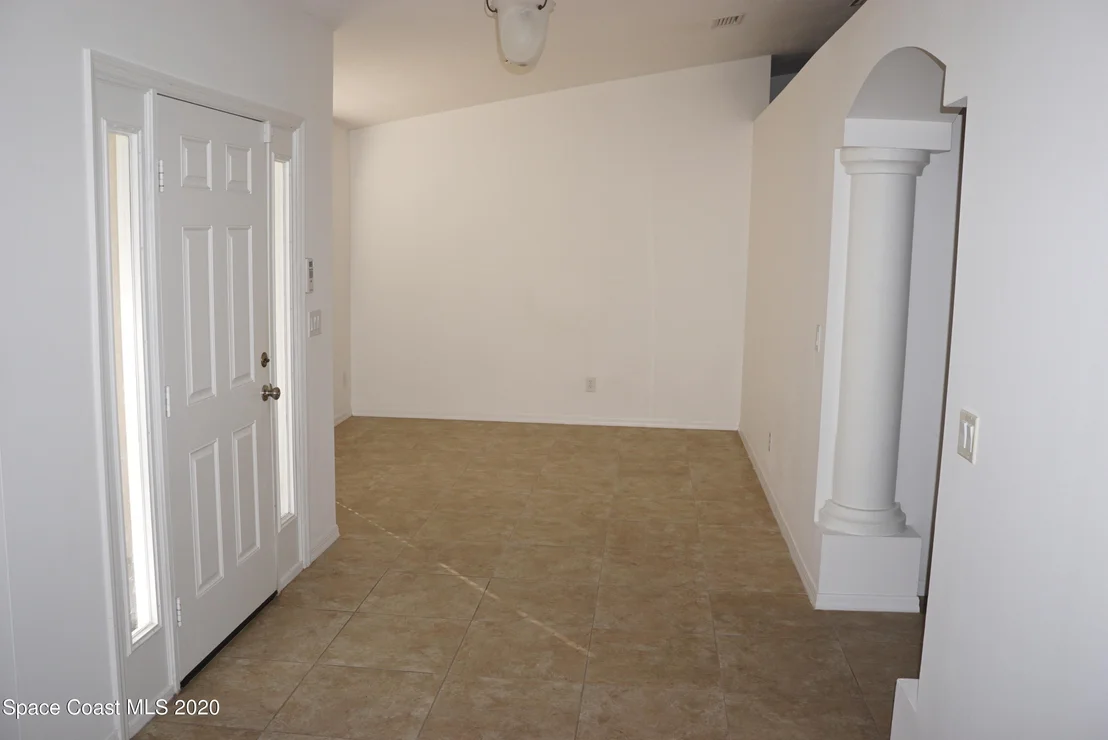 Photo of 1101 Morgan Circle NE