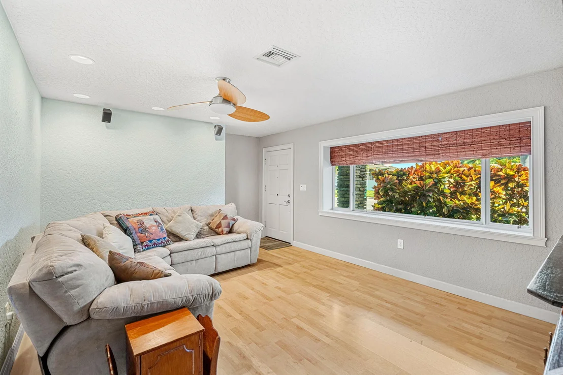 Photo of 585 Cinnamon Drive
