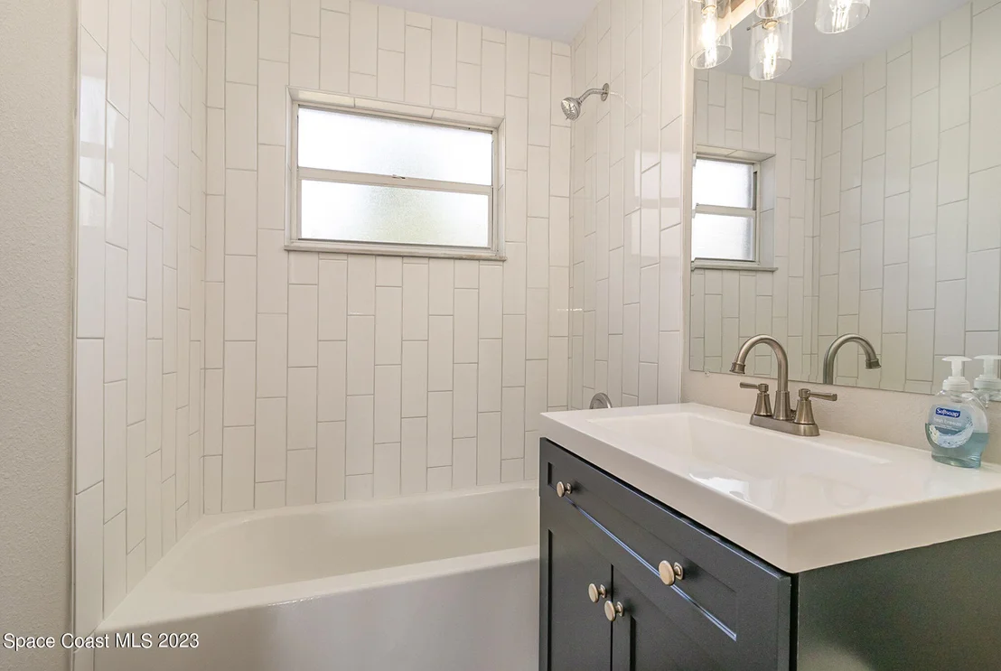 Photo of 470 Espanol Avenue