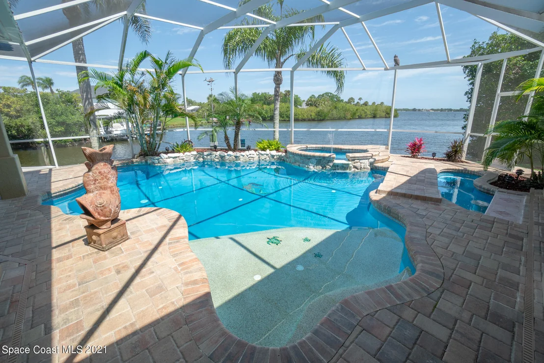 Photo of 502 Topsail Drive