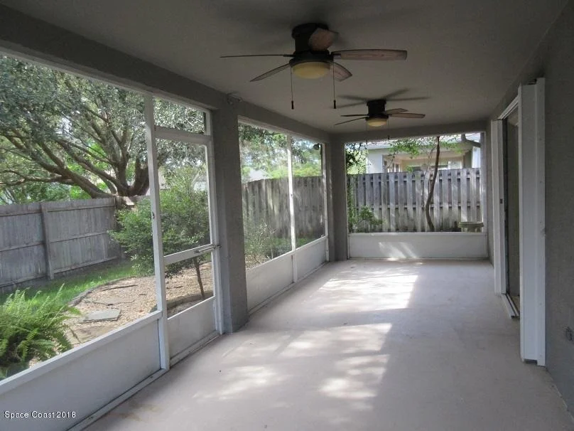 Photo of 1243 White Oak Circle