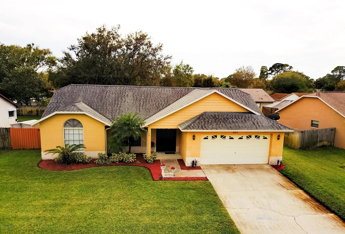 Photo of 883 Spirea Drive