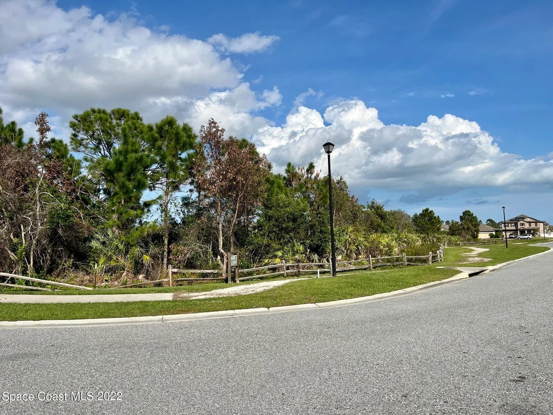 Photo of 1275 Fuji Drive