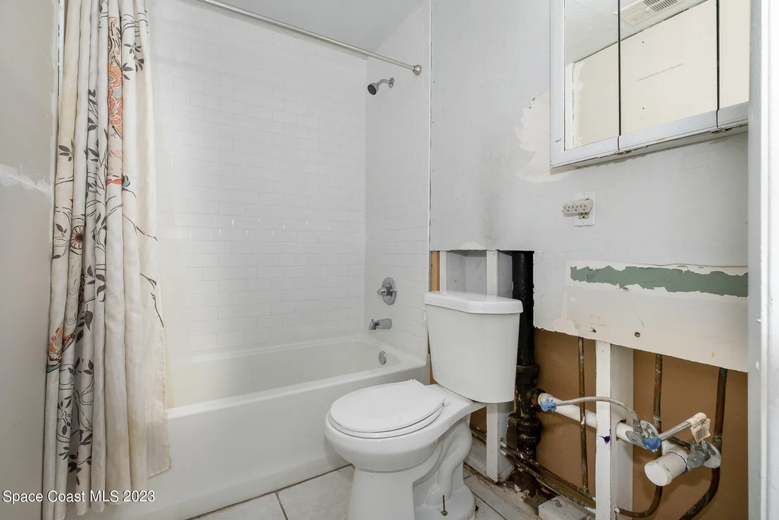 Photo of 2697 Locksley Road