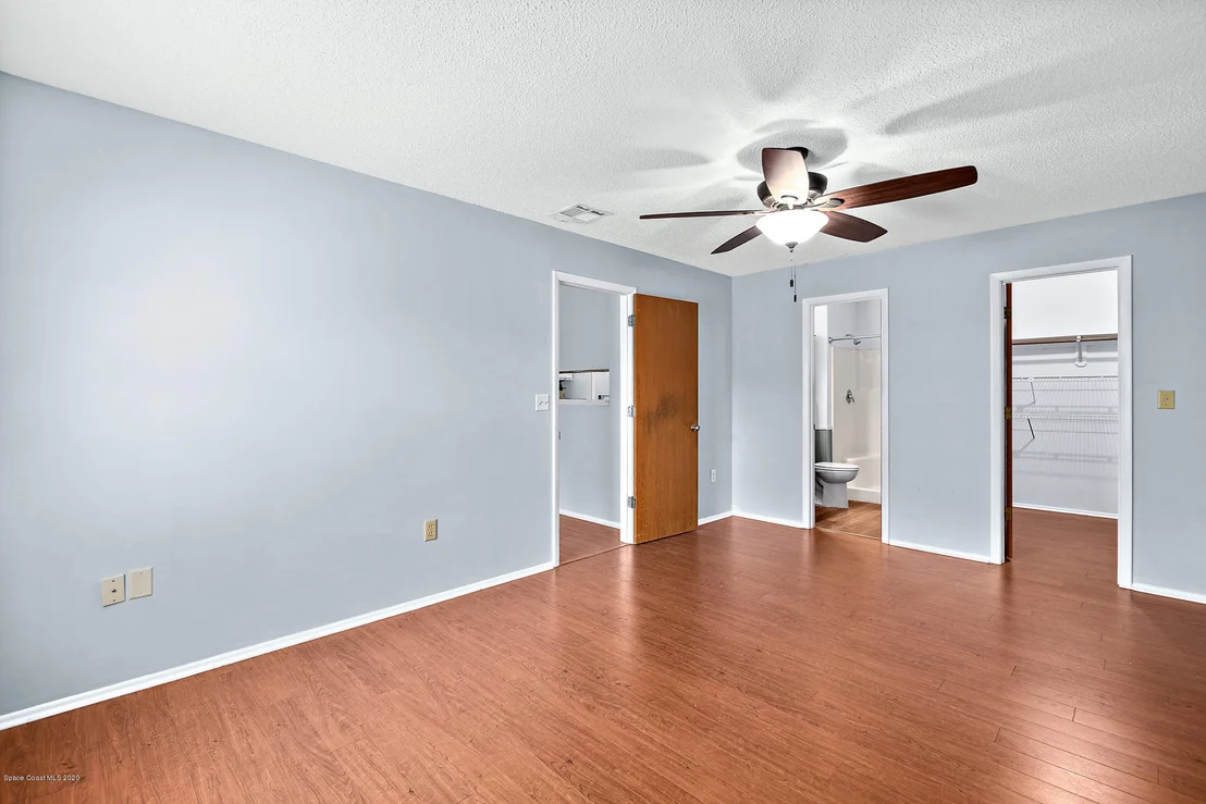 Photo of 6437 Fairchild Avenue