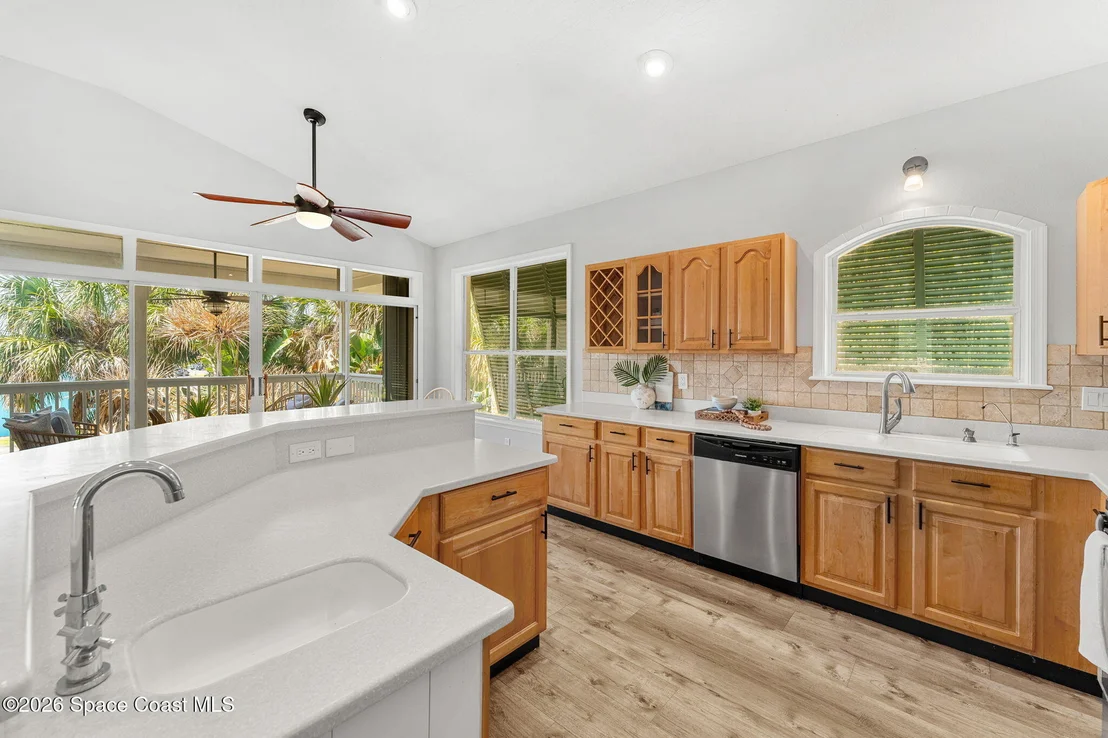 Photo of 301 7th Avenue