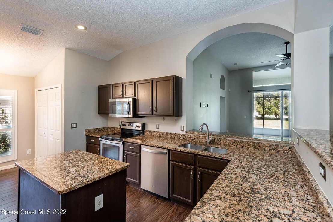Photo of 1600 Tailfeather Court