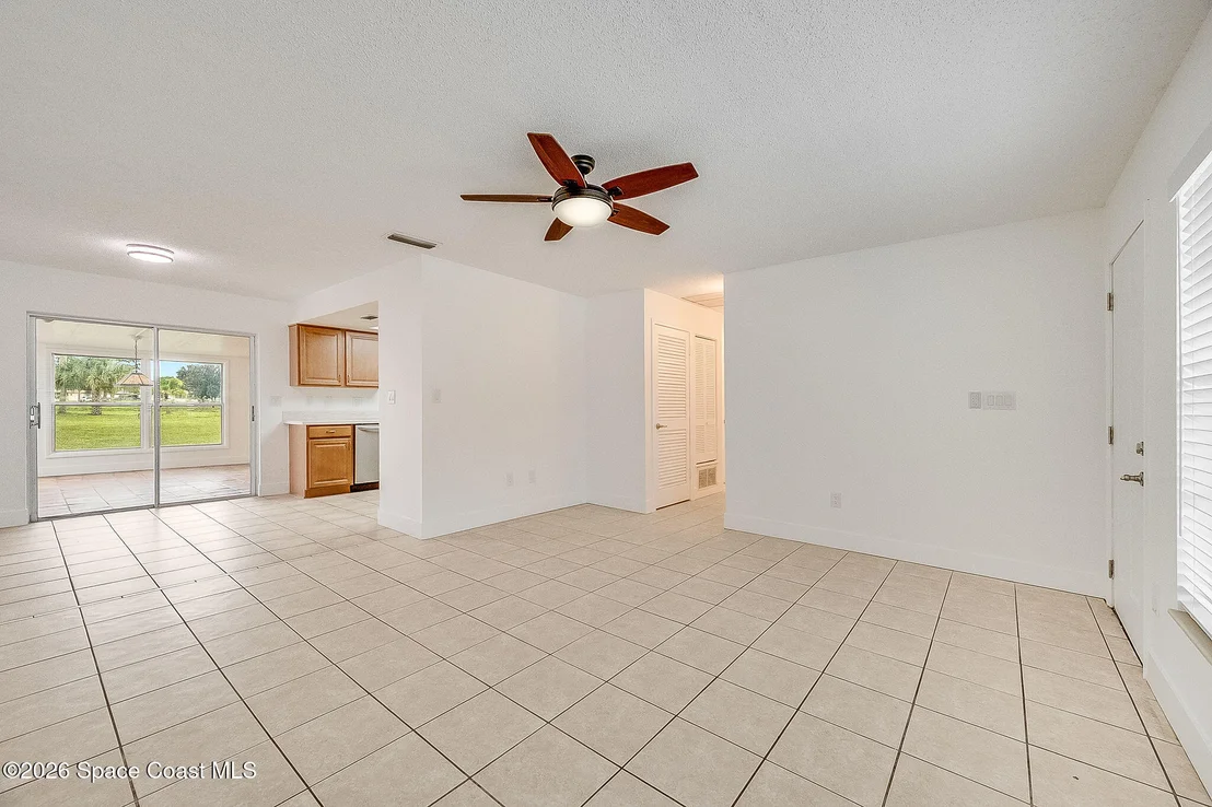 Photo of 722 Apollo Circle NE