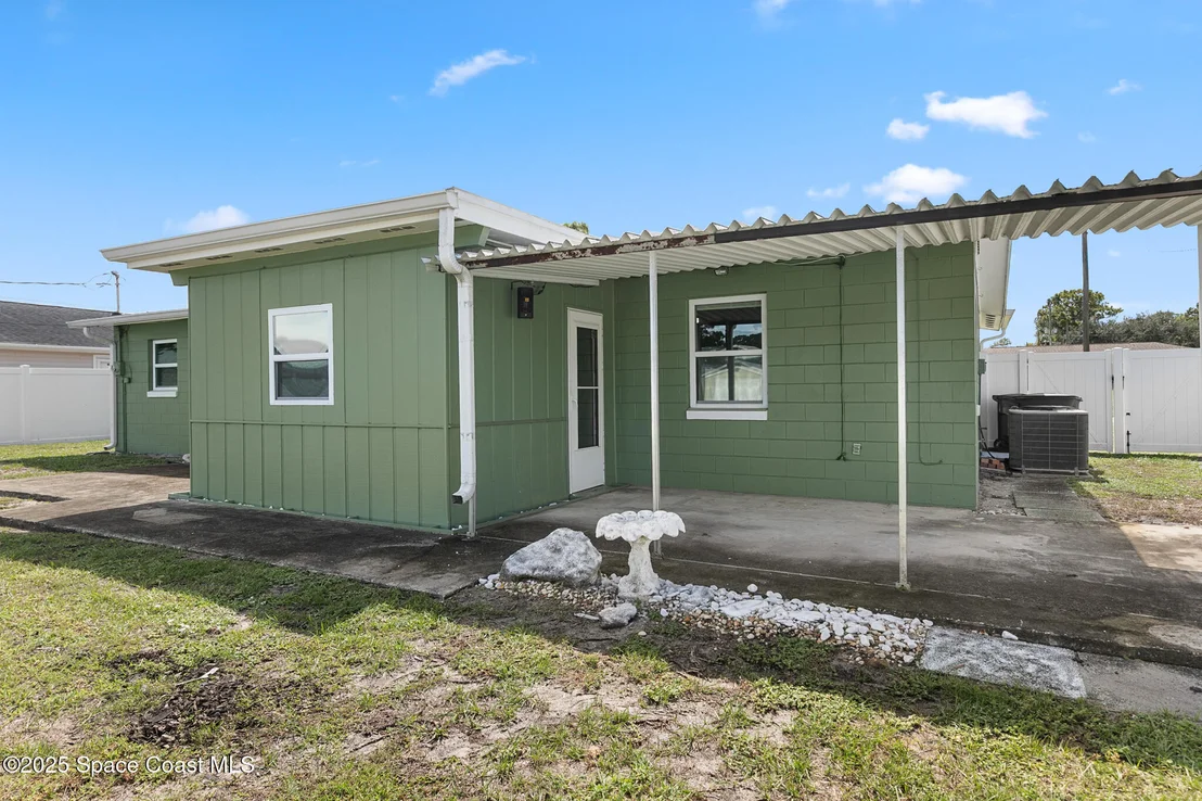 Photo of 350 Maple Place