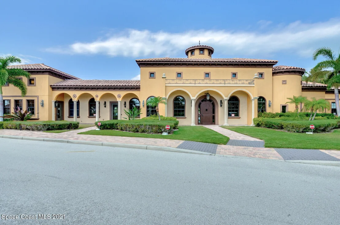 Photo of 709 Monterey Drive