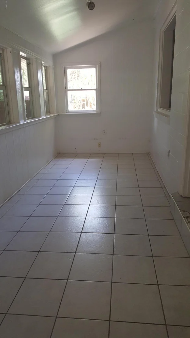 Photo of 104 Orange Avenue