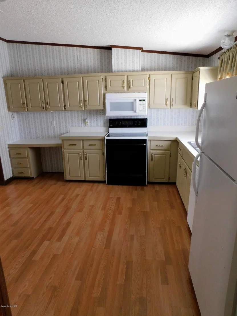 Photo of 2543 Chatham Way NE