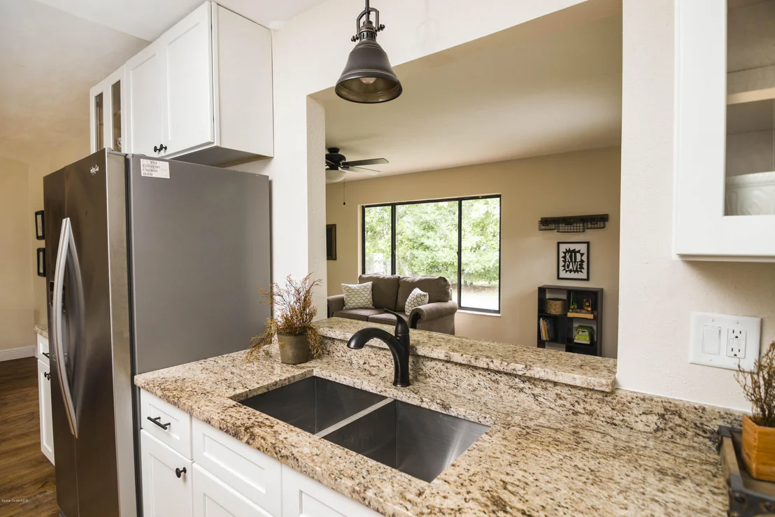 Photo of 11086 Roseland Road