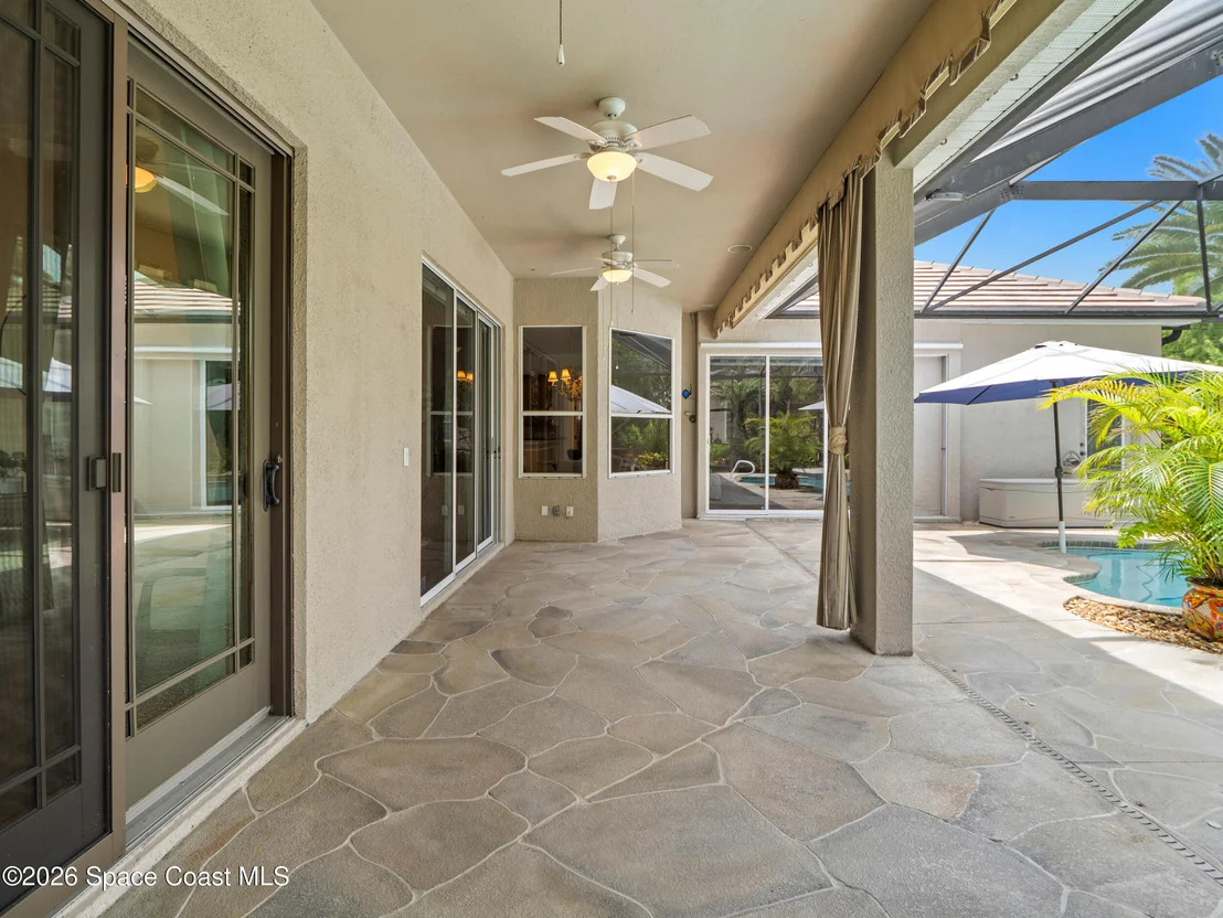 Photo of 992 Balmoral Way