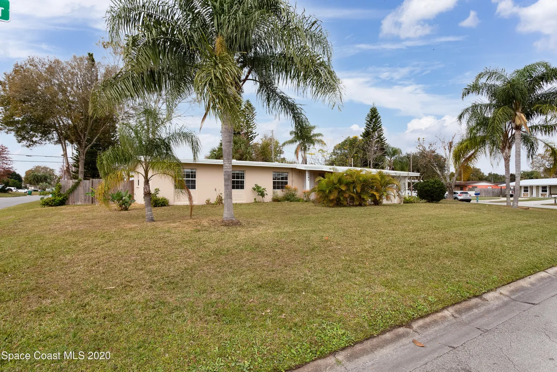 Photo of 2247 Floridiane Drive