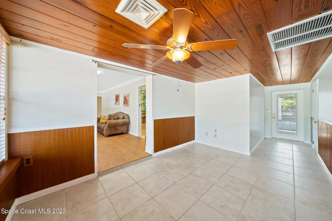 Photo of 863 Pelican Lane