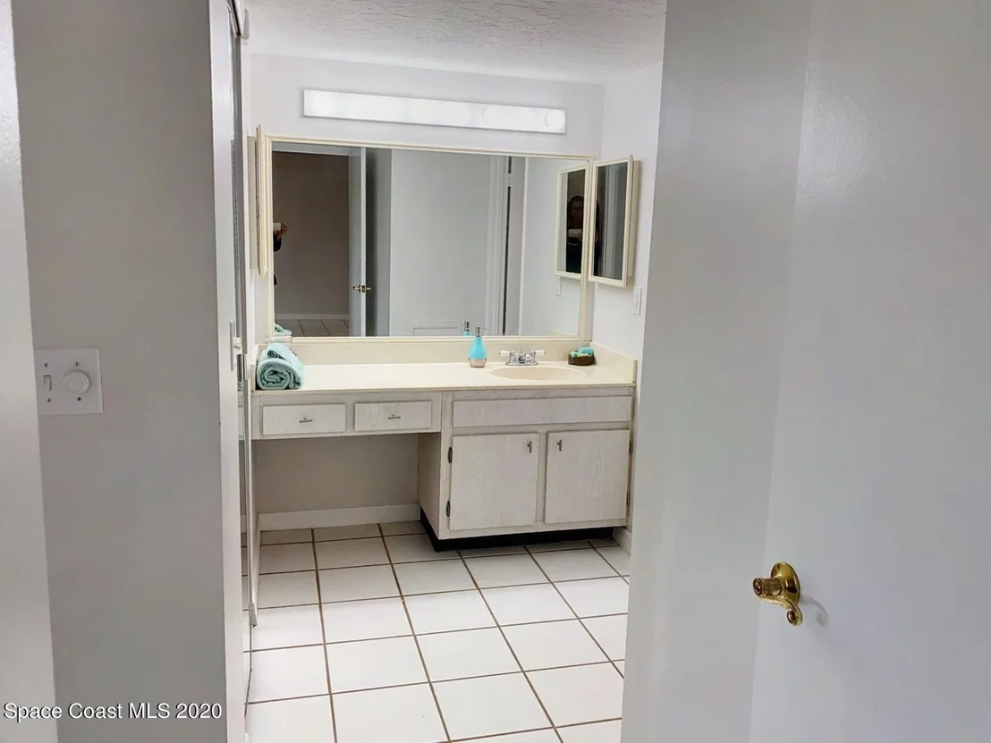 Photo of Unit 1025 at 315 Tangle Run Boulevard