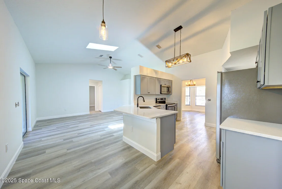 Photo of 7225 Kimball Avenue