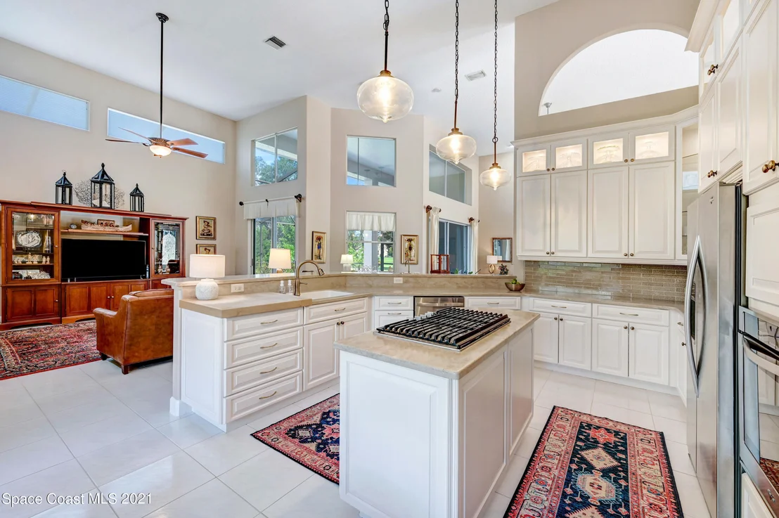 Photo of 742 Glengarry Drive