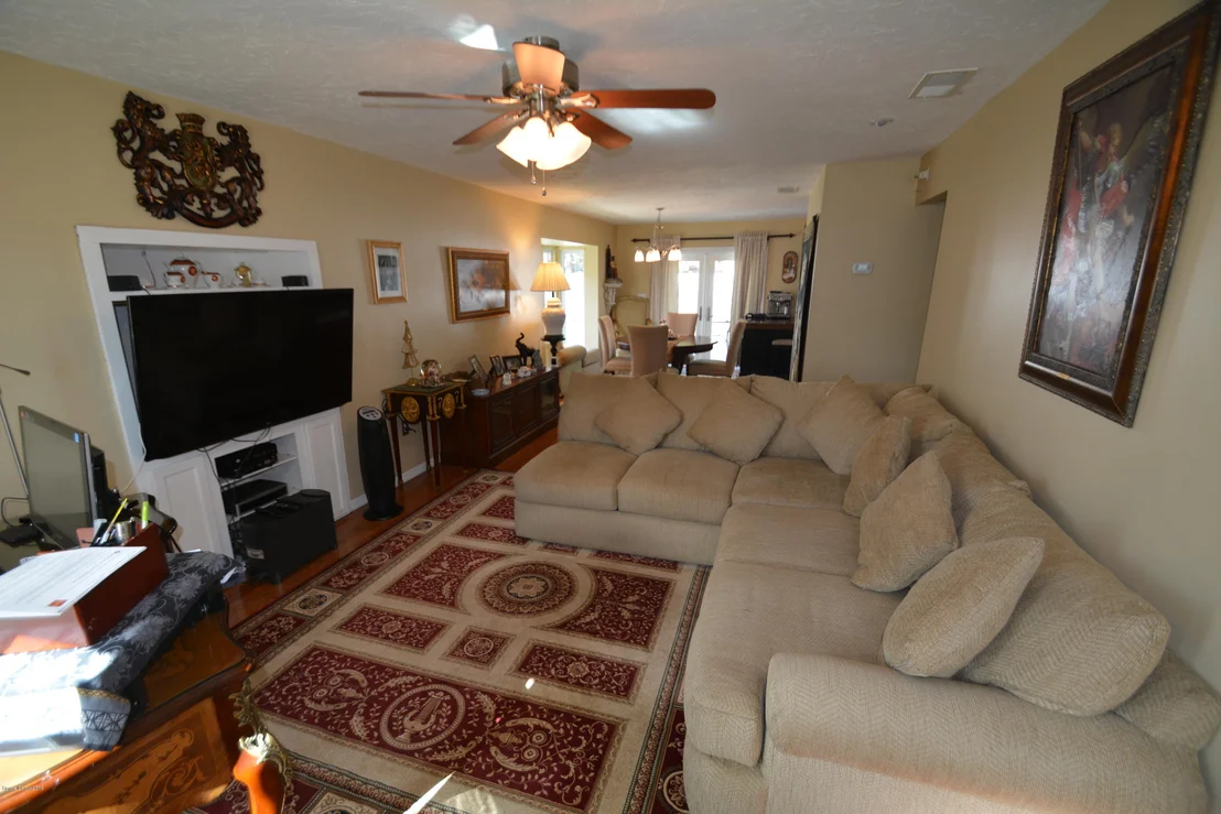 Photo of 4544 Alfred Street