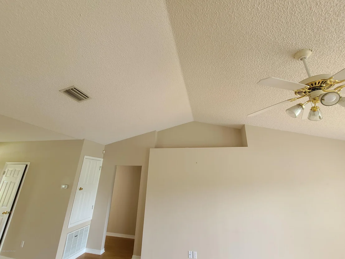 Photo of 1085 Kingfisher Way