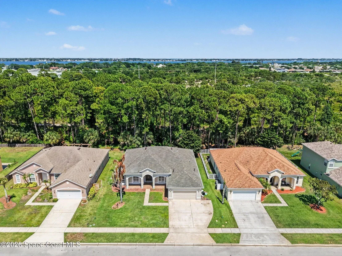 Photo of 296 Tunbridge Drive