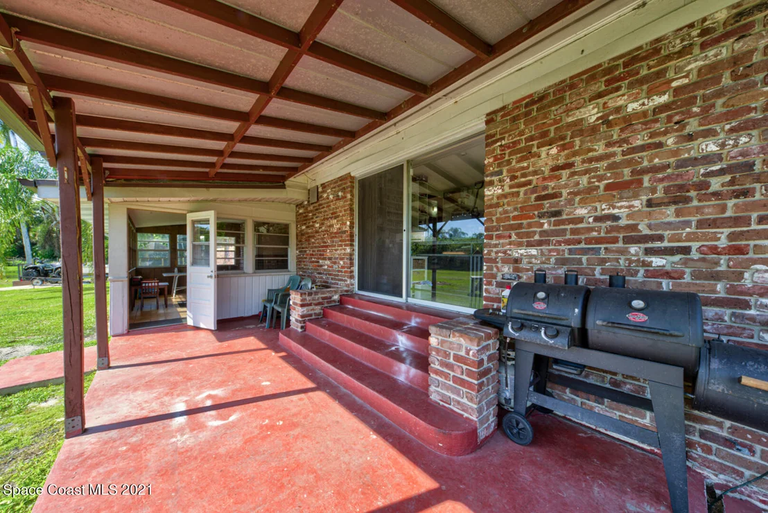 Photo of 200 Saldon Lane