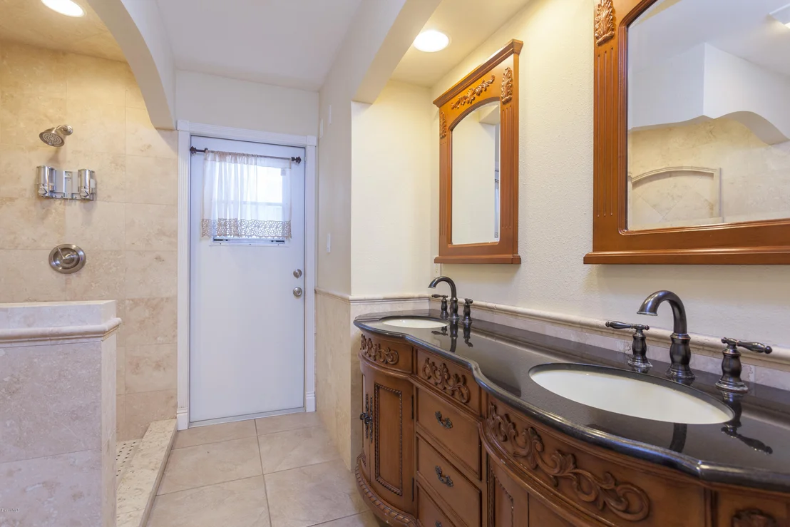 Photo of 3447 Indian River Drive N