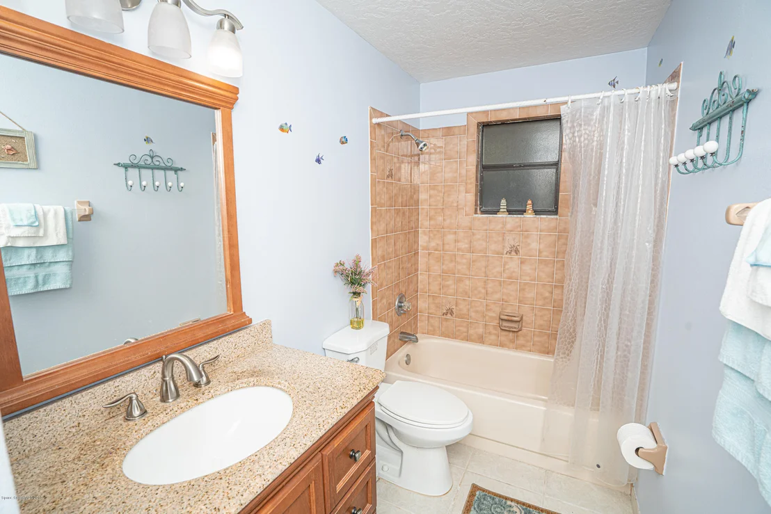 Photo of 843 Landsdowne Drive