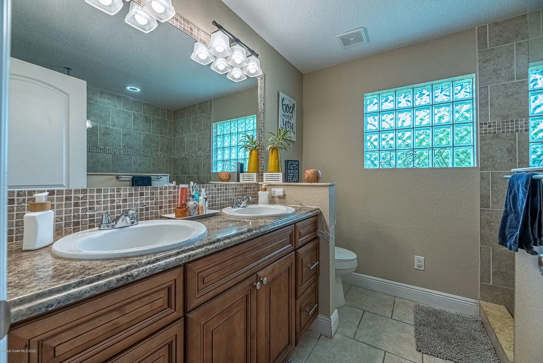 Photo of 2622 Diplomat Drive