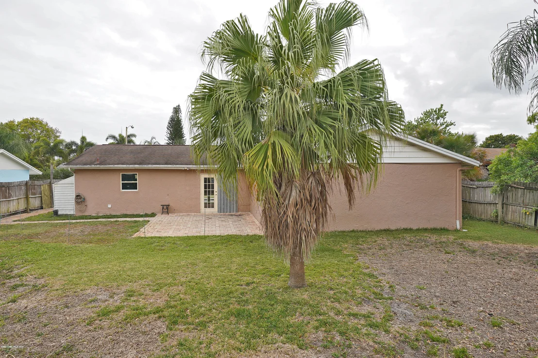 Photo of 2880 Lancaster Road