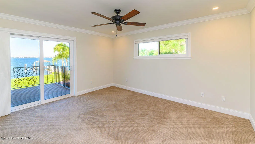 Photo of 3300 N Riverside Drive N