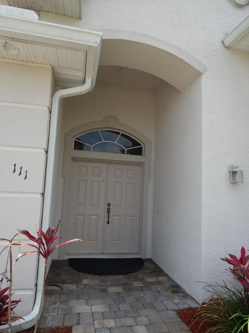 Photo of 111 SE Ridgemont Circle SE