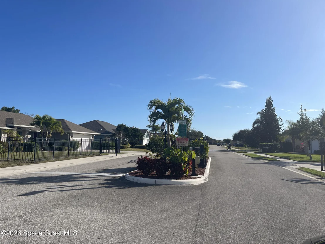Photo of 2028 Gloria Circle NE