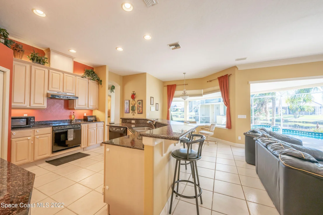 Photo of 981 Stratford Place