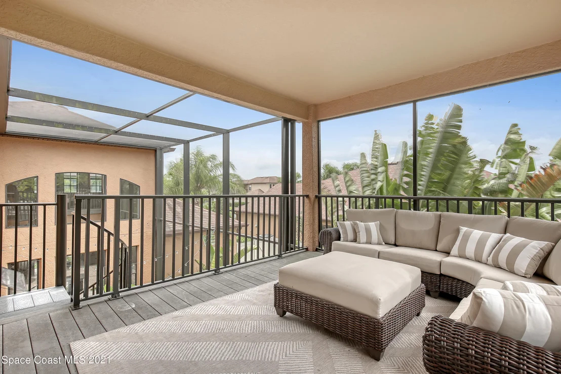 Photo of 1380 Talon Way