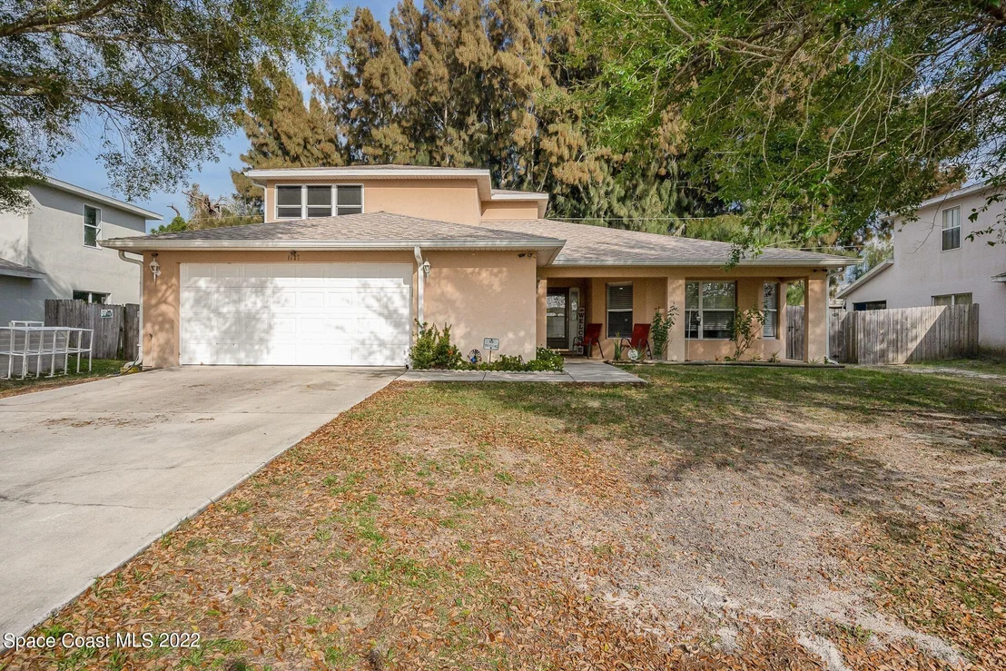 Photo of 1137 Scyphers Street NE