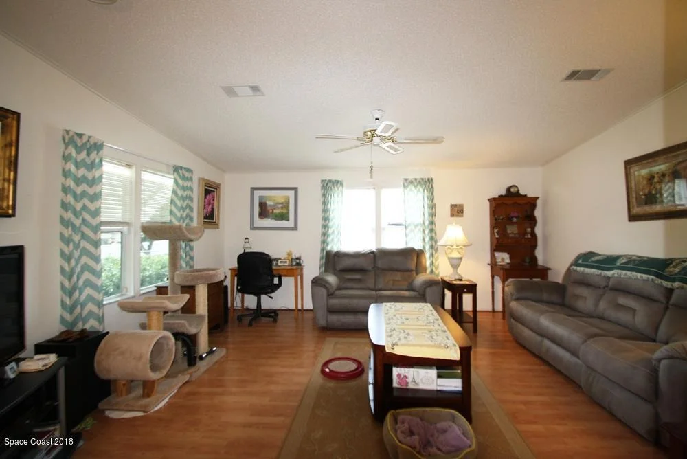 Photo of 1585 Seneca Drive
