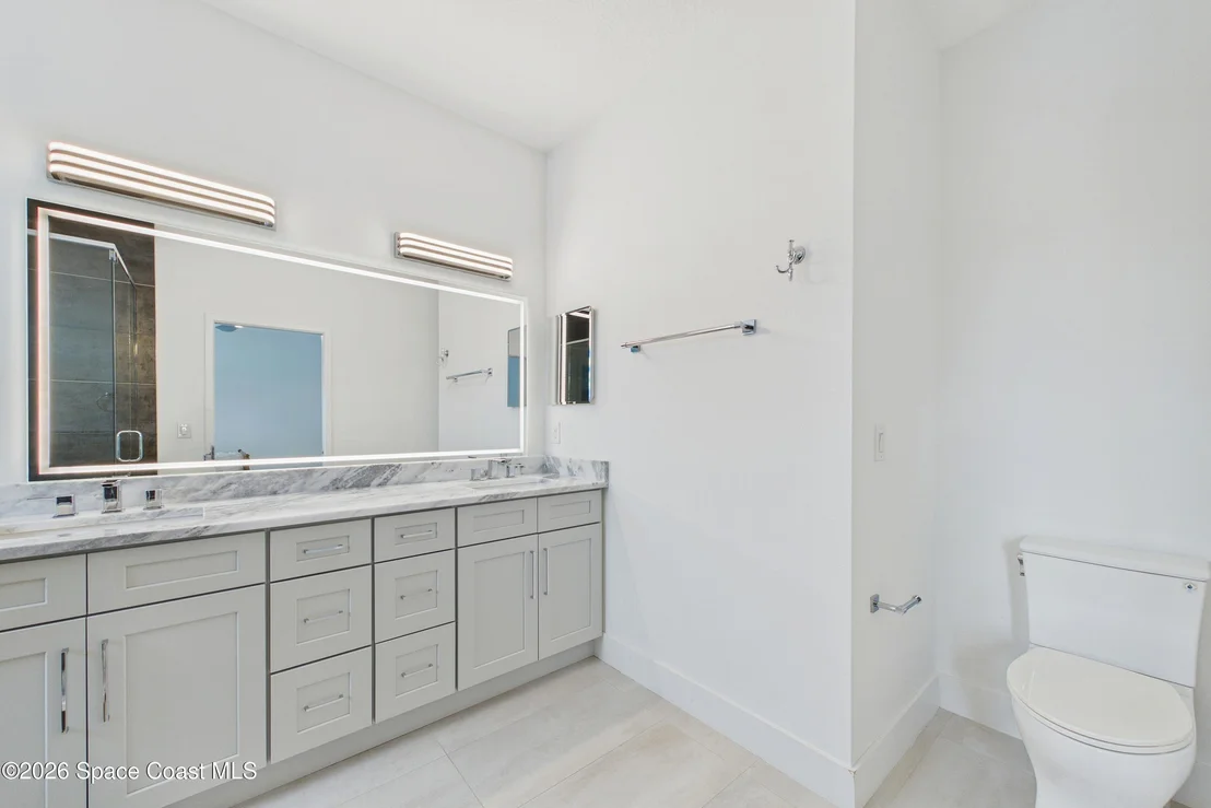 Photo of 2094 Hyde Parkway